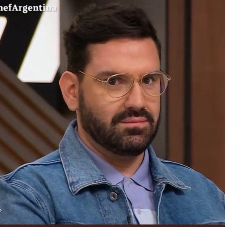 SellyMaggio's tweet photo. Medio que cris se quedo con el prototipo de galan 🚩🚩🚩, que antes gustaba, pero ahora ya todo evolucionó y ninguna mujer quiere a un tipo que juega a 2 puntas y no sabe respetar cuando le dicen NO. Por eso es tan chocante ver al personaje de merlin #Margarita https://t.co/LwfPKyKz6t