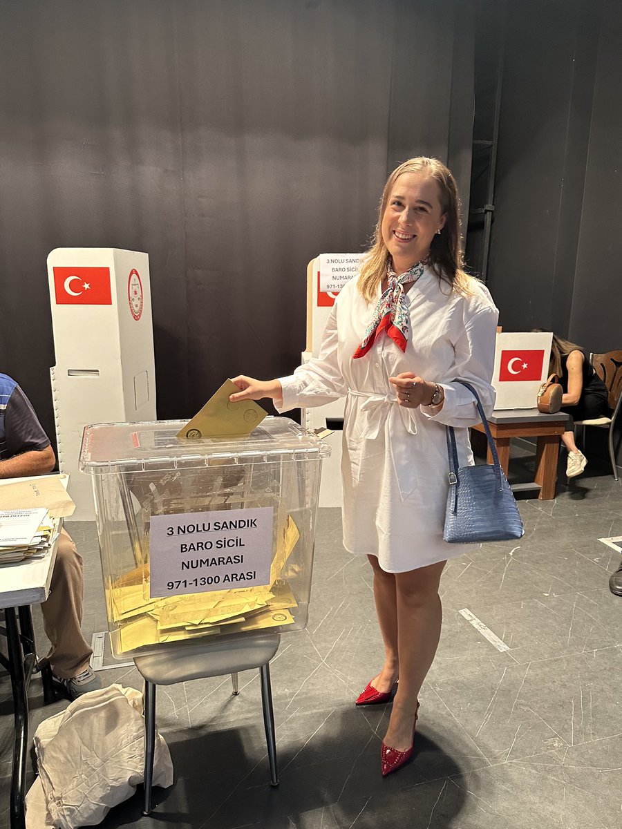 Sakarya Barosu 56. Dönem seçimlerinde Başkan Musa Adıyaman başta olmak üzere, Yönetim Kurulu üyeleri, Denetleme Kurulu Üyeleri, Disiplin Kurulu Üyeleri ve Barolar Birliği Delegelerine yeni görevlerinde kolaylıklar ve başarılar dilerim.