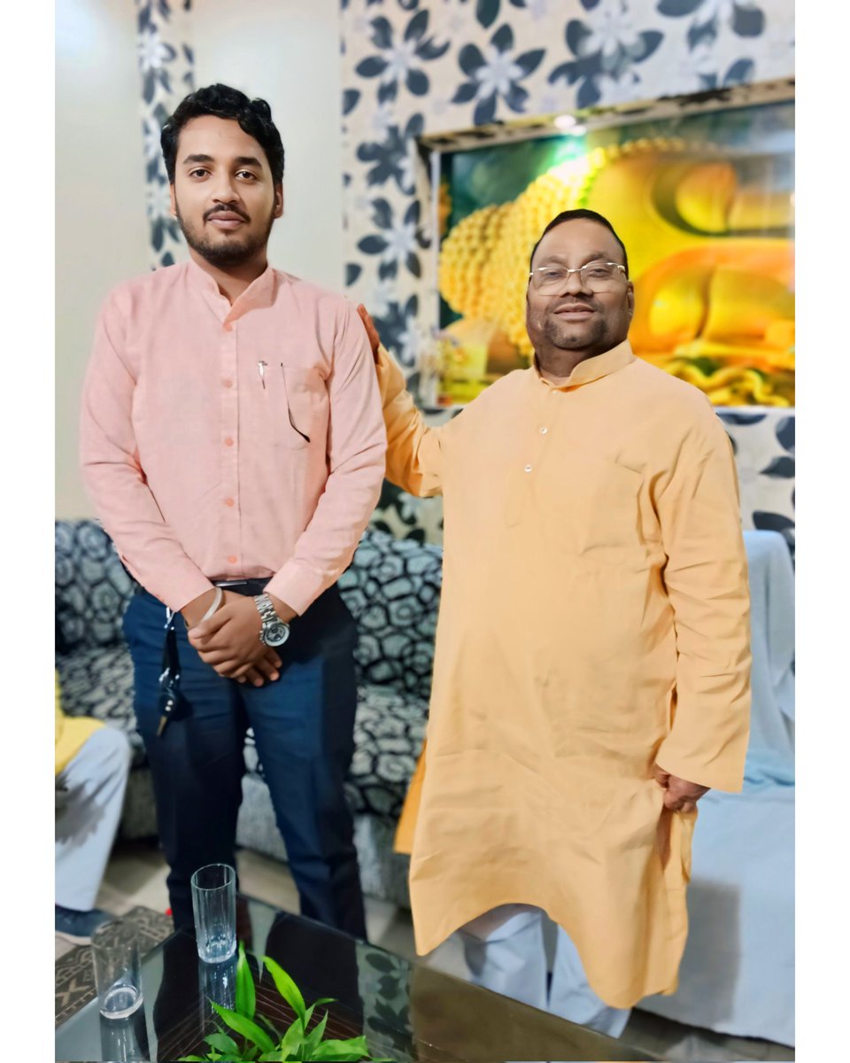 Anshuma70777862's tweet image. With Shree Swami Prasad Maurya Baabu ji ❣️ 
#Rssp
@bstvlive
@officialrssp @SwamiPMaurya