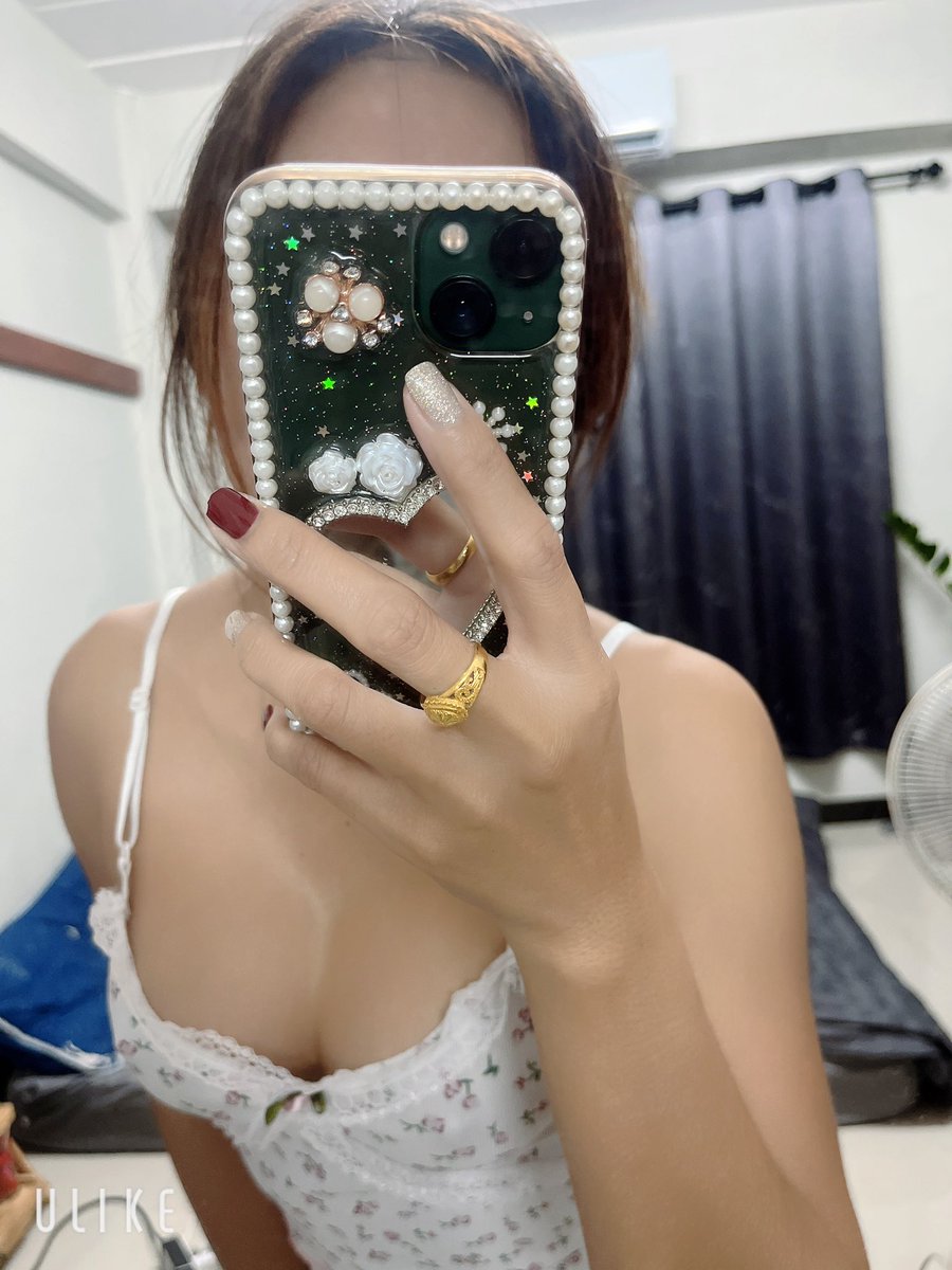 แวะมาบอกฝันดี … คืนนี้นอนคนเดียวอีกแว้ววว 🫥