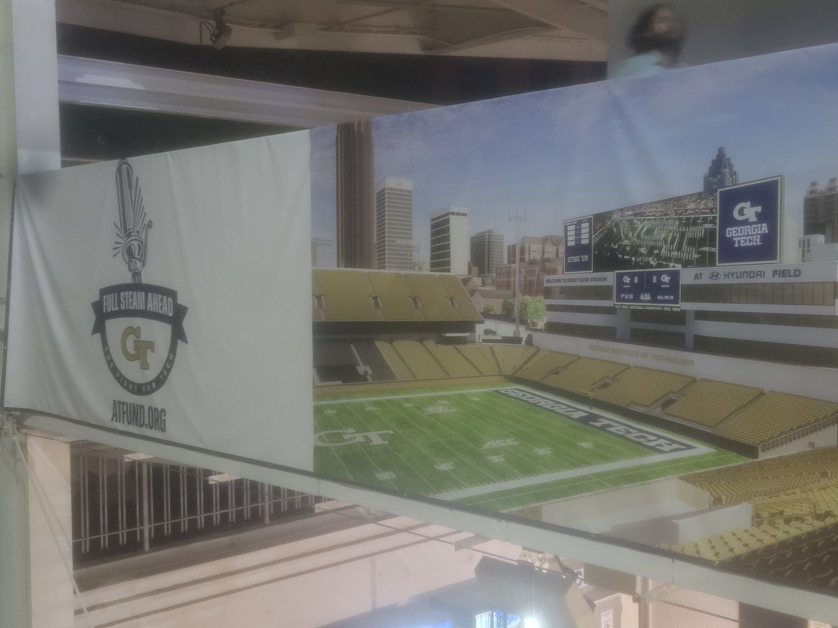 oop_deck's tweet image. Georgia Tech had banners all over the stadium, 50 yard line painted and video ads all game Saturday for stadium upgrade fundraiser. Cool idea.
@SSN_GSU
@STATEofAtlanta
@BarstoolGSU
@CCobbGSUAD @mbrianblake @GeorgiaStateFB @GeorgiaStateU