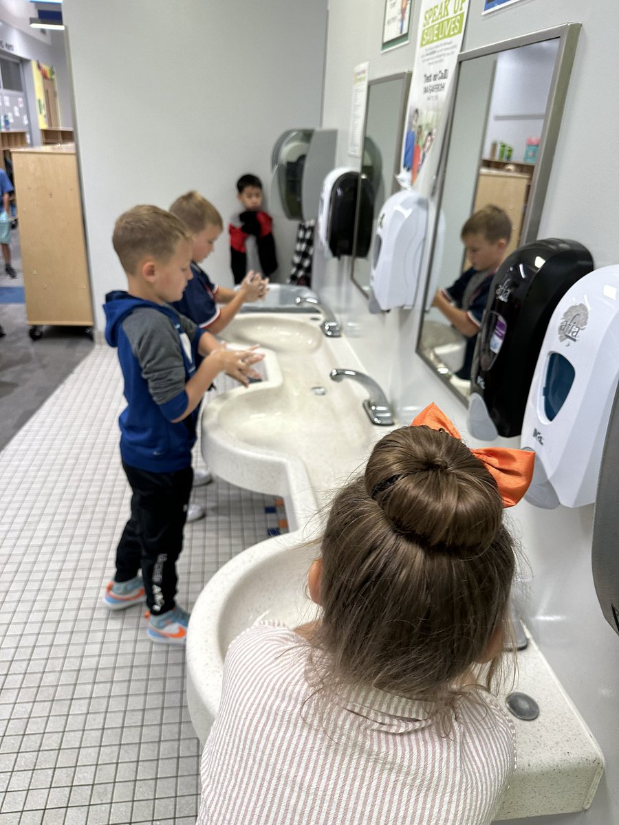MrsTellier's tweet photo. PBIS skill of the week is bathroom behavior! Look at those clean hands! https://t.co/PWboZIz4LX