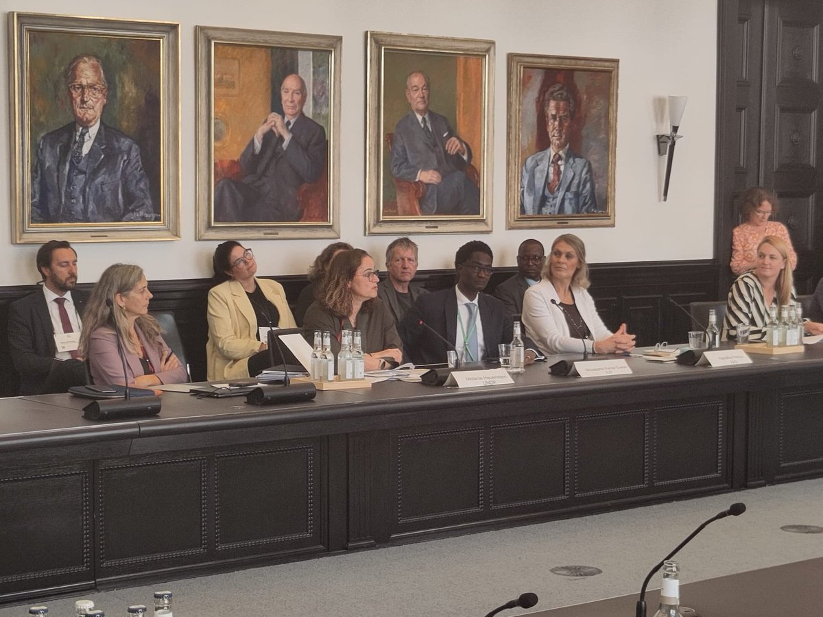 Melanie Hauenstein tweet media