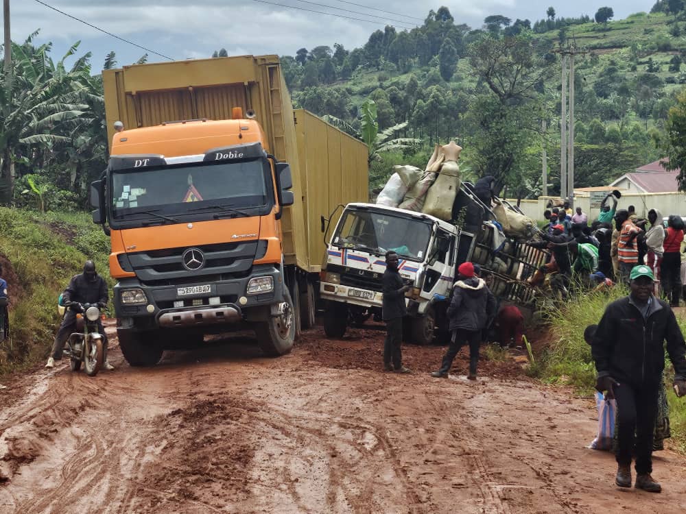 That truck and many others have carried the wealth they have created that side of Kampala taking to the market in DRC using the impassable Zombo border security and economic  road.

Government of Uganda, please Tarmack this road