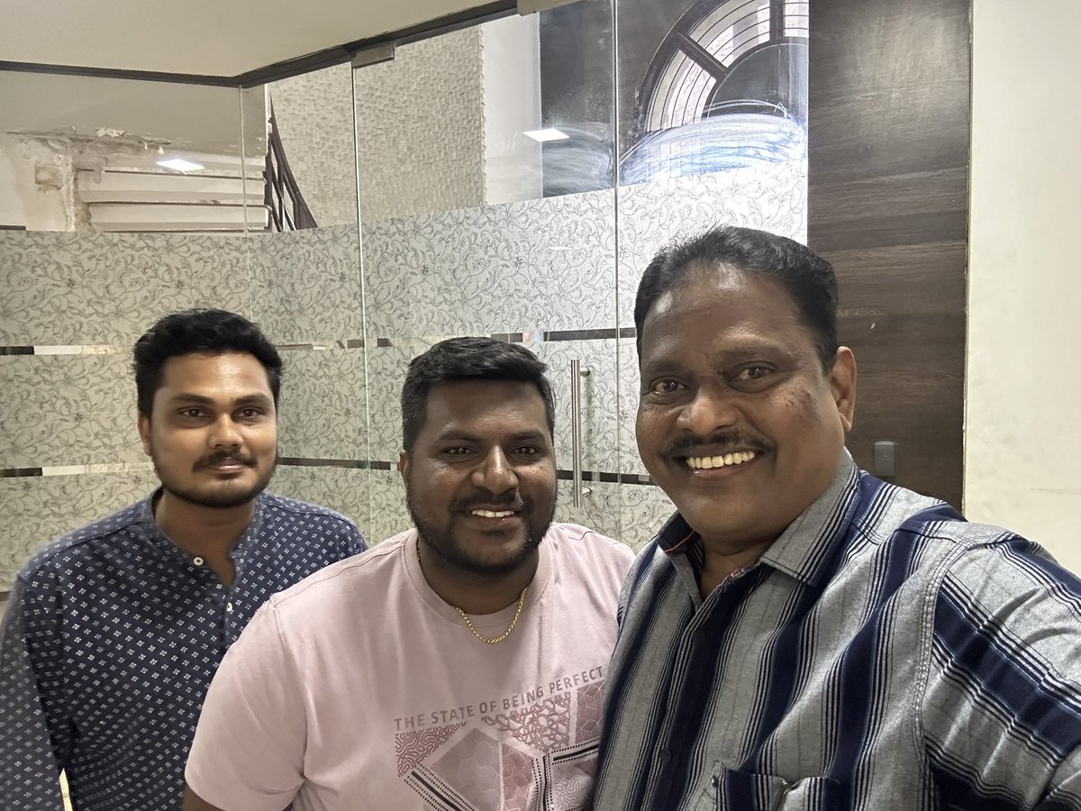 idhayasj's tweet photo. இன்று- ஆதன் சேனலில் பேட்டி கொடுக்க சென்ற போது நண்பர் மாதேஸ்&amp; தாமரைசெல்வனுடன்.. https://t.co/KopKjbBVxh