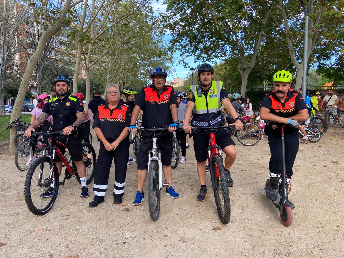 Ayer colaboramos con la Policía Local en bicicletada popular de La Llagosta