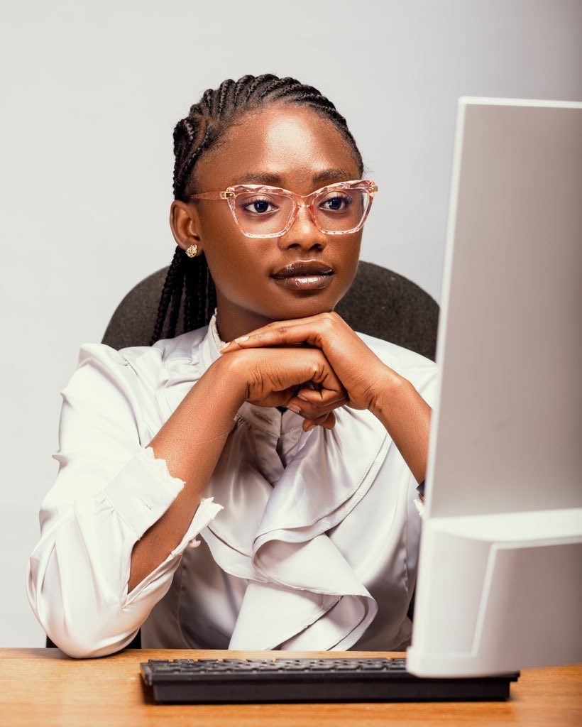 LETS SELLY WRITE 
THE CURRENT SIMPA HALL SECRETARY 
@VOICE_of_KNUST <a href="/VoiceOfUCC/">𝐕𝐨𝐢𝐜𝐞 𝐎𝐟 𝐔𝐂𝐂</a> <a href="/VoiceOfUEW/">𝐕𝐨𝐢𝐜𝐞 𝐎𝐟 𝐔𝐄𝐖</a> 
#AMAs #FreetheCitizens #StopGalamseyNow #StopGalamasay