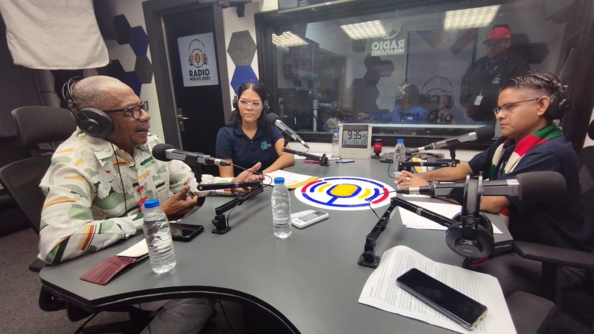 #EsNoticia | Cultores venezolanos agradecen formación del Inces como promotores culturales.

+ detalles en goo.su/muMPlZ 

#LaTécnicaQueInspira