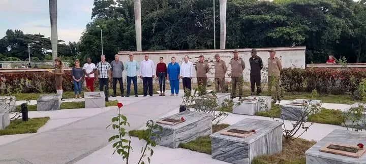 🇨🇺 Preside José Ramón  Monteagudo Ruíz Miembro del Secretariado del Comité Central del Partido el homenaje a los combatientes del #FrenteNorteDeLasVillas en Yaguajay. #SanctiSpíritusEnMarcha 
#CubaViveEnSuHistoria
<a href="/AlexisLorente74/">Alexis Lorente Jiménez</a> <a href="/alfonso_noya/">Alfonso Noya Martínez🇨🇺</a> <a href="/DeivyPrezMartn1/">Deivy Pérez Martín</a> <a href="/SanctiSpiritus1/">Gobierno Provincial #SanctiSpíritus</a>