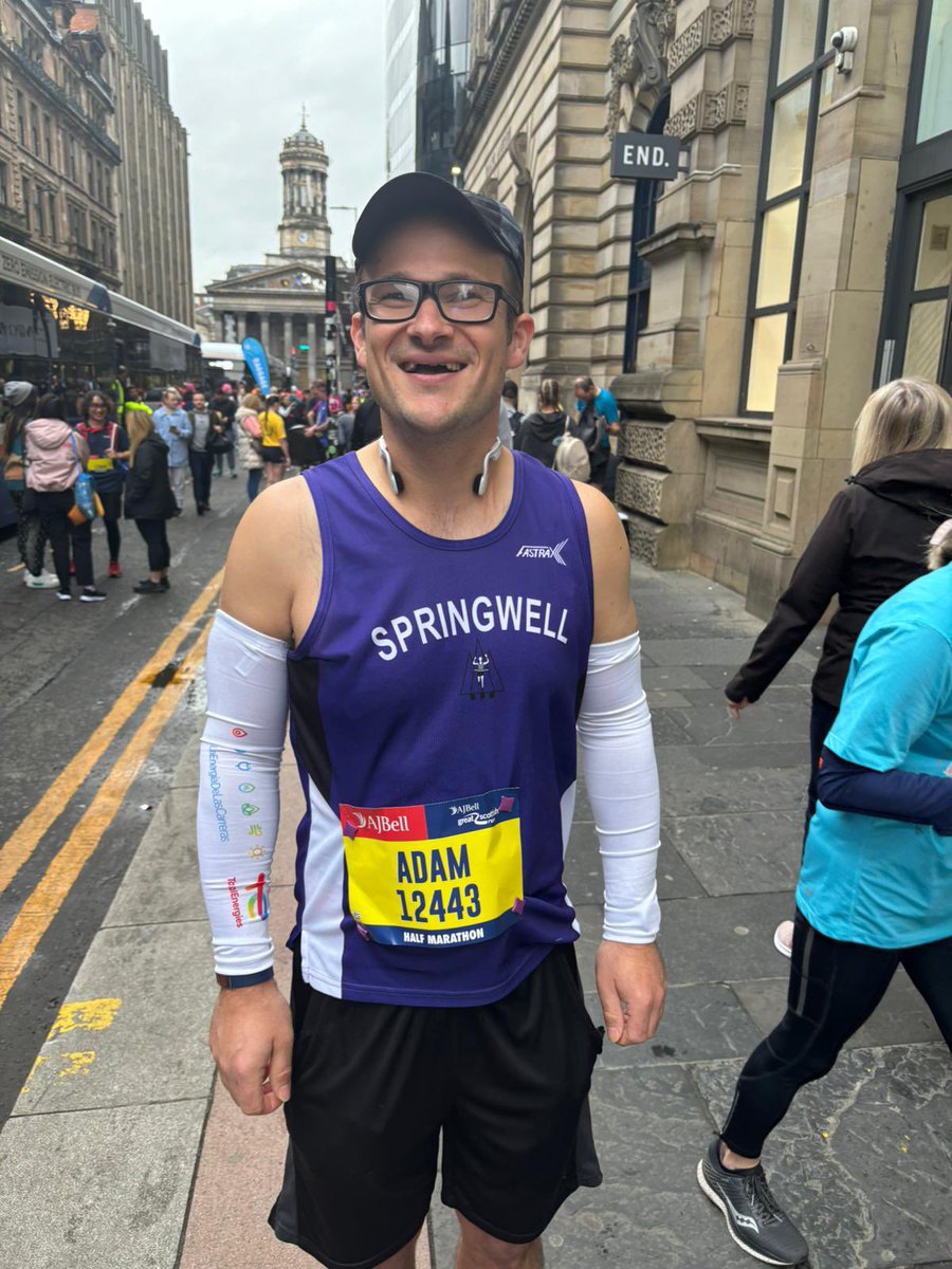 15Adamhendy's tweet photo. A great day in Glasgow yesterday for The Great Scottish Run. I’m delighted that I got a PB! 1:57:22 #GreatScottishRun https://t.co/WS2Opg7RxA