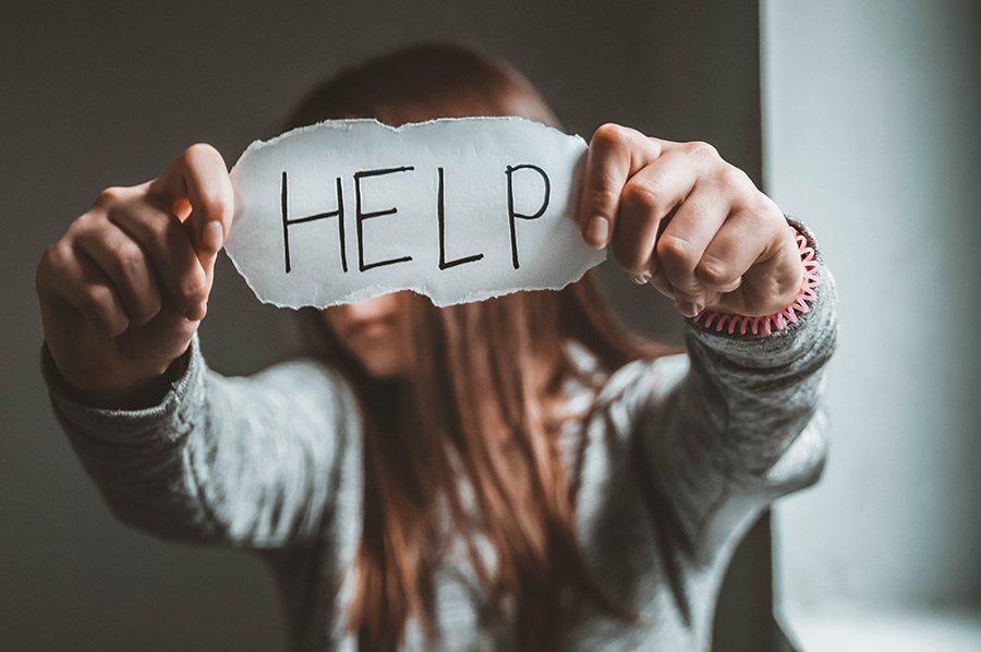 घरेलू हिंसा के प्रकारबाल उत्पीड़न ; वरिष्ठ दुर्व्यवहार; सम्मान आधारित हिंसा जैसे कि ऑनर किलिंग, महिला जननांग विकृति ('महिला खतना') और जबरन विवाह; अंतरंग साथी या पूर्व अंतरंग साथी द्वारा सभी प्रकार का दुर्व्यवहार, जिसमें मनोवैज्ञानिक दुर्व्यवहार और पीछा करना भी शामिल है।

बुकमार्क