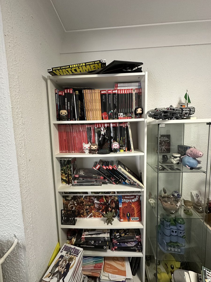 IMPORTANTE 🚨🚨🚨

Estoy vendiendo gran parte de mi colección y tal vez haya alguien por aquí interesado en algún cómic o libro de los que pongo a la venta.

La cosa es sencilla ⬇️

• Si te interesa, te mando un DM con la lista completa de lo que vendo
• Si no te interesa, dale