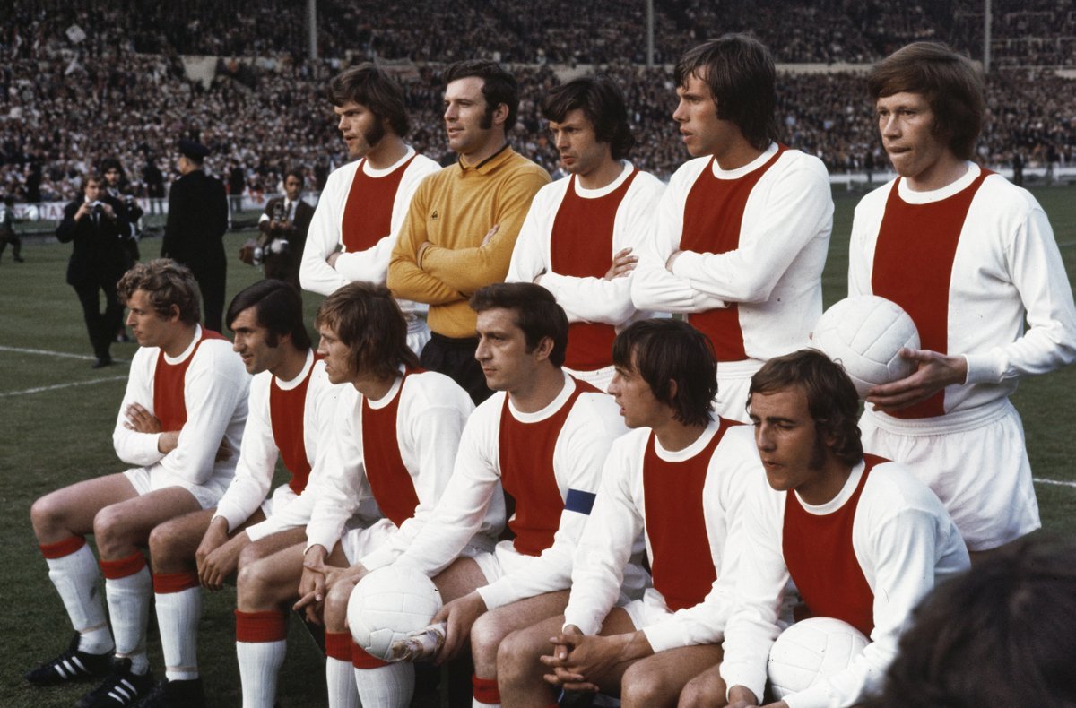 ajaxlife's tweet image. Clubicoon Johan Neeskens is plotseling op 73-jarige leeftijd overleden. De Nees won als speler van #Ajax alles wat er viel te winnen, waaronder de wereldbeker en driemaal de Europacup 1. SV Ajax wenst vrienden en familie heel veel sterkte met dit grote verlies.
