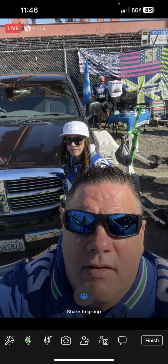 outlawflags's tweet photo. @CarlBanksGIII @BleavNetwork Was looking forward to handing off cigars too you while you were here in Seattle. WHAT A BEAUTIFUL DAY FOR CIGARS AND FOOTBALL! Absolutely know you are a busy Man, best wishes on your next adventure “THE HALL OF FAME” https://t.co/u2VFpv9VZI
