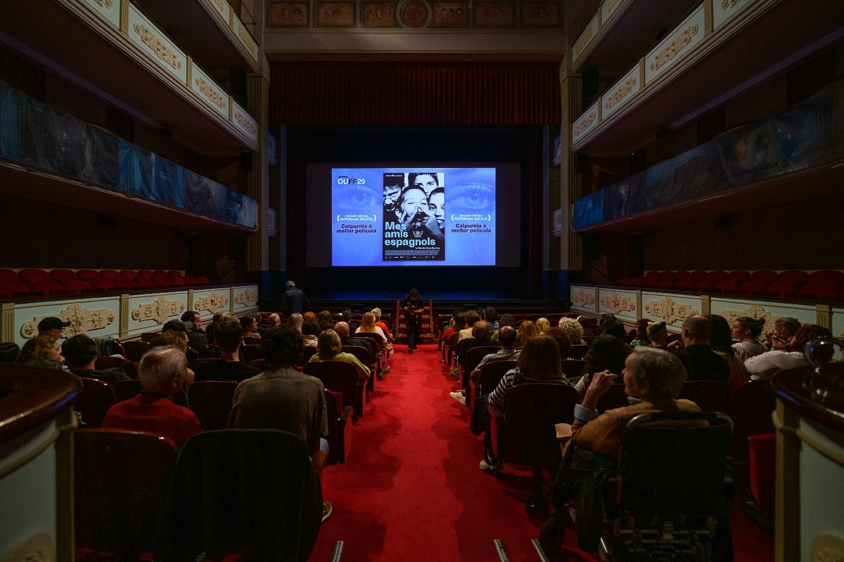 ouffestival's tweet photo. O domingo pechamos a semana como mellor sabemos, voltando ás salas. Desta vez, ao Teatro Principal para gozar das películas premiadas da edición.

🎞 #OUFF2024 https://t.co/NrHyLRLUht