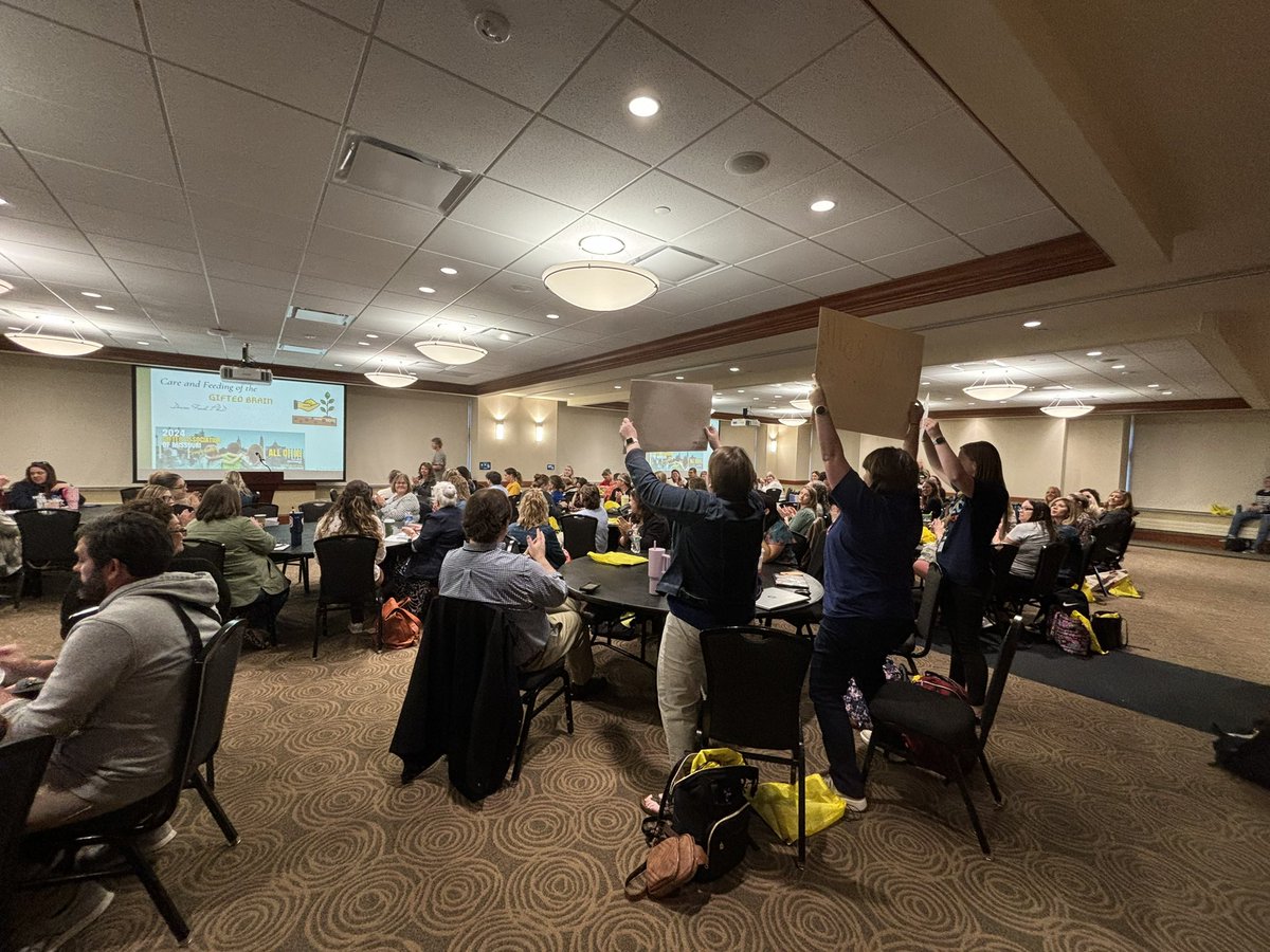 Heather Tomicich tweet media