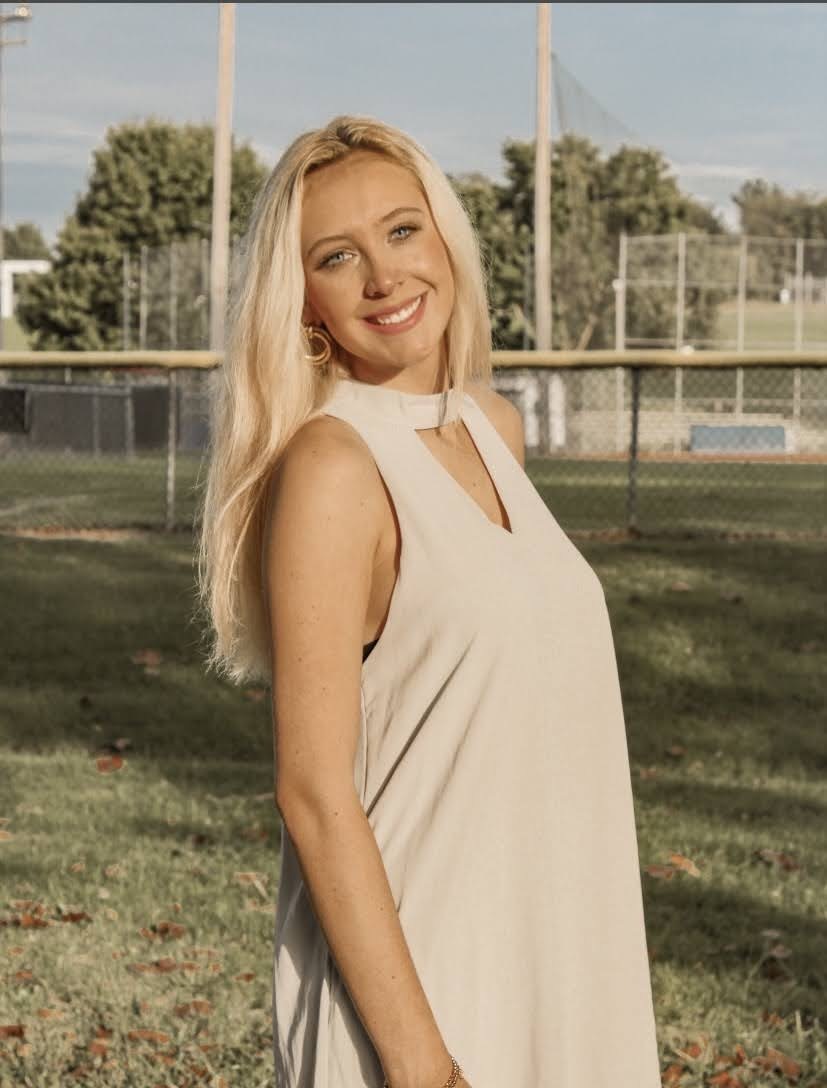slamdot's tweet photo. Say hi to Ella, Digital Strategist from Jackson, MO!

Joining us in July, she loves working with new clients &amp; experiencing something new every day. Outside of the office, you can find her taking long walks, baking, drawing, or enjoying time with friends &amp; family! https://t.co/pA7iDHPu5V