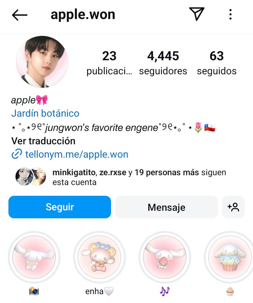 HILO EXPLICANDO QUIÉN ES APPLE Y POR QUÉ LA ESTAN FUNANDO‼️

Apple es una tiktoker chilena que se hizo viral por hablar japo, hacer mukbang y relucir siempre que el pololo le compraba perfumes, maquillaje, joyas, carteras, etc.
También colecciona pcs (ns si lo sigue haciendo). +