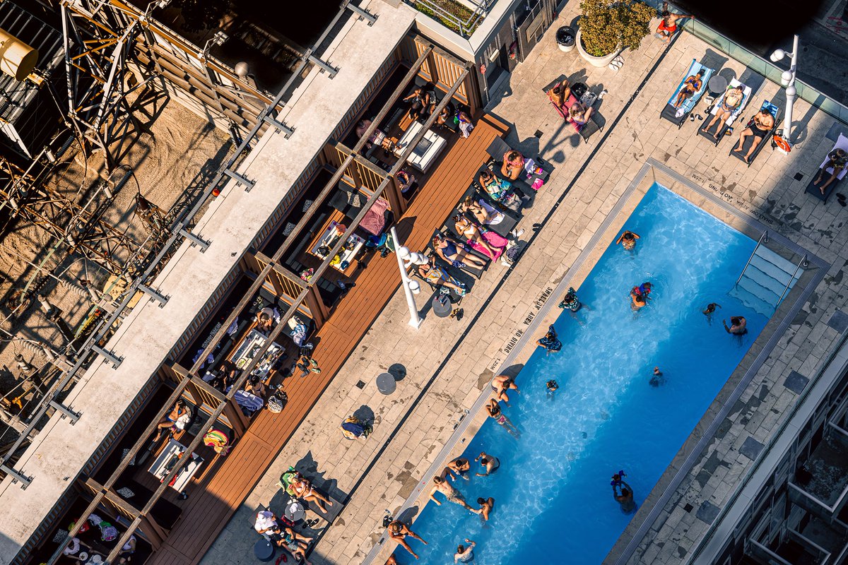 #تورنتو 
اواخر روز، اواخر پاییز