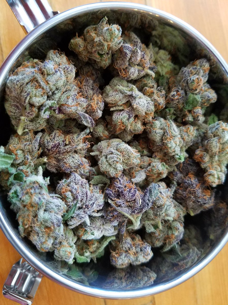 mikelbricks420 (@mikelbricks420) on Twitter photo 