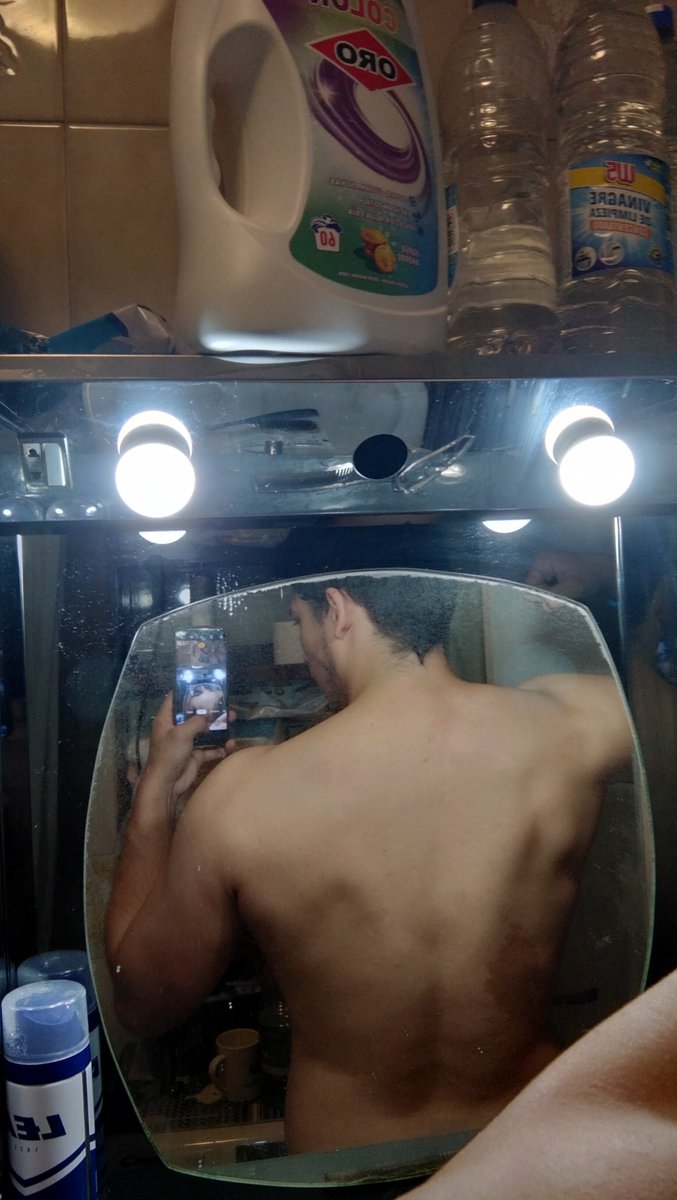 askiland's tweet image. 