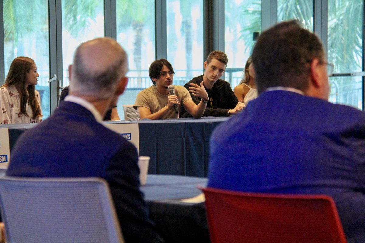 ScottforFlorida's tweet image. Florida stands FIRMLY against antisemitism.

On the anniversary of #Oct7, It was my honor to host leaders for a roundtable discussion at @FloridaAtlantic on the importance of supporting our Jewish community🇺🇸🇮🇱