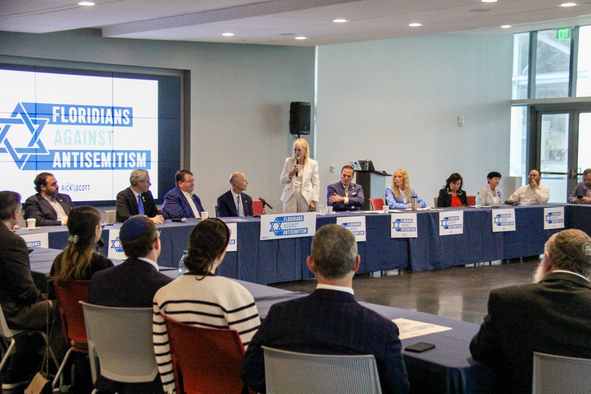 ScottforFlorida's tweet image. Florida stands FIRMLY against antisemitism.

On the anniversary of #Oct7, It was my honor to host leaders for a roundtable discussion at @FloridaAtlantic on the importance of supporting our Jewish community🇺🇸🇮🇱