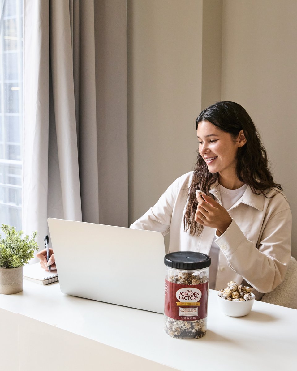 PopcornFactory's tweet image. Work from home? More like snack from home 🤭🍿