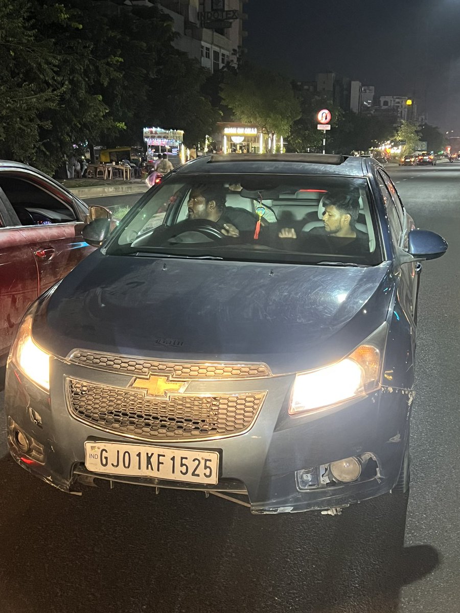Startedtwitting's tweet photo. Hey @GujaratPolice @CMOGuj @sanghaviharsh @AmitShah @AhmedabadPolice @PoliceAhmedabad 
This guy (GJ01KF1525-Chevrolet cruize) at pakwan bridge was coming at wrong side and occurrd traffic, Appropriate actions are expected!!! https://t.co/2EDarxlJz3