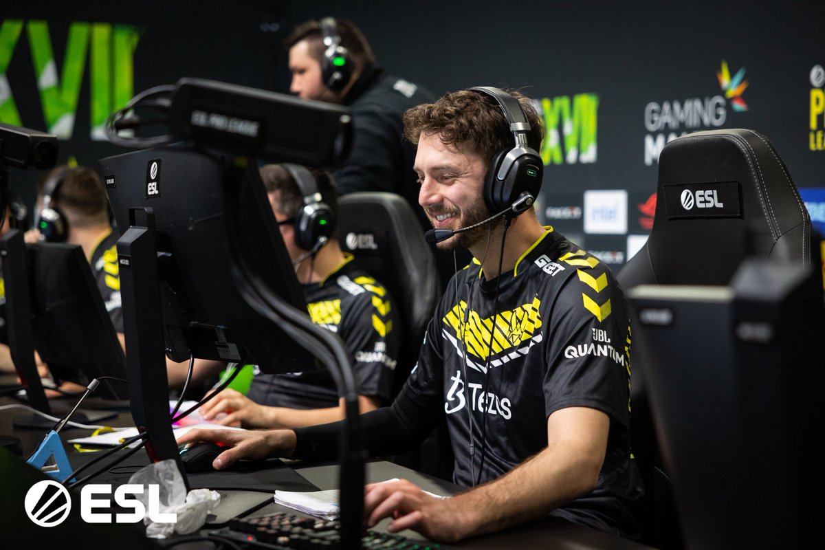 J’en ai parlé la semaine dernière. C’est désormais officiel Jackyto remplace mezii pour les world final blast uniquement car il va être papa