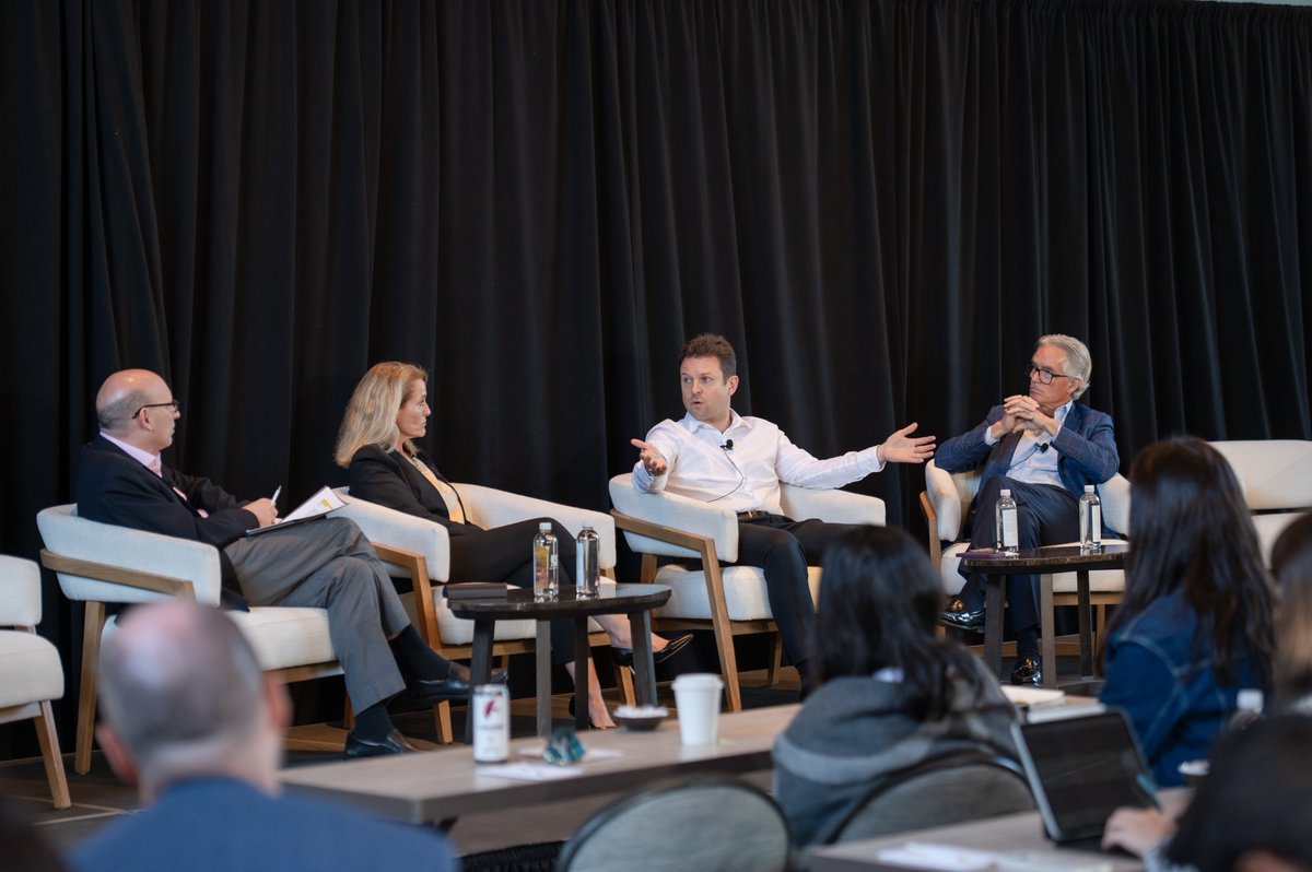 Pearl Health (@pearlhealth_) on Twitter photo Our CEO and Co-Founder, Michael Kopko, recently had the opportunity to participate in a panel discussion on physician enablement at the 2024 Nephron Healthcare Summit. Big thank you to Michael's co-panelists and the <a href="/NephronResearch/">Nephron Research LLC</a> team for the insightful conversation! Our CEO and Co-Founder, Michael Kopko, recently had the opportunity to participate in a panel discussion on physician enablement at the 2024 Nephron Healthcare Summit. Big thank you to Michael's co-panelists and the <a href="/NephronResearch/">Nephron Research LLC</a> team for the insightful conversation!