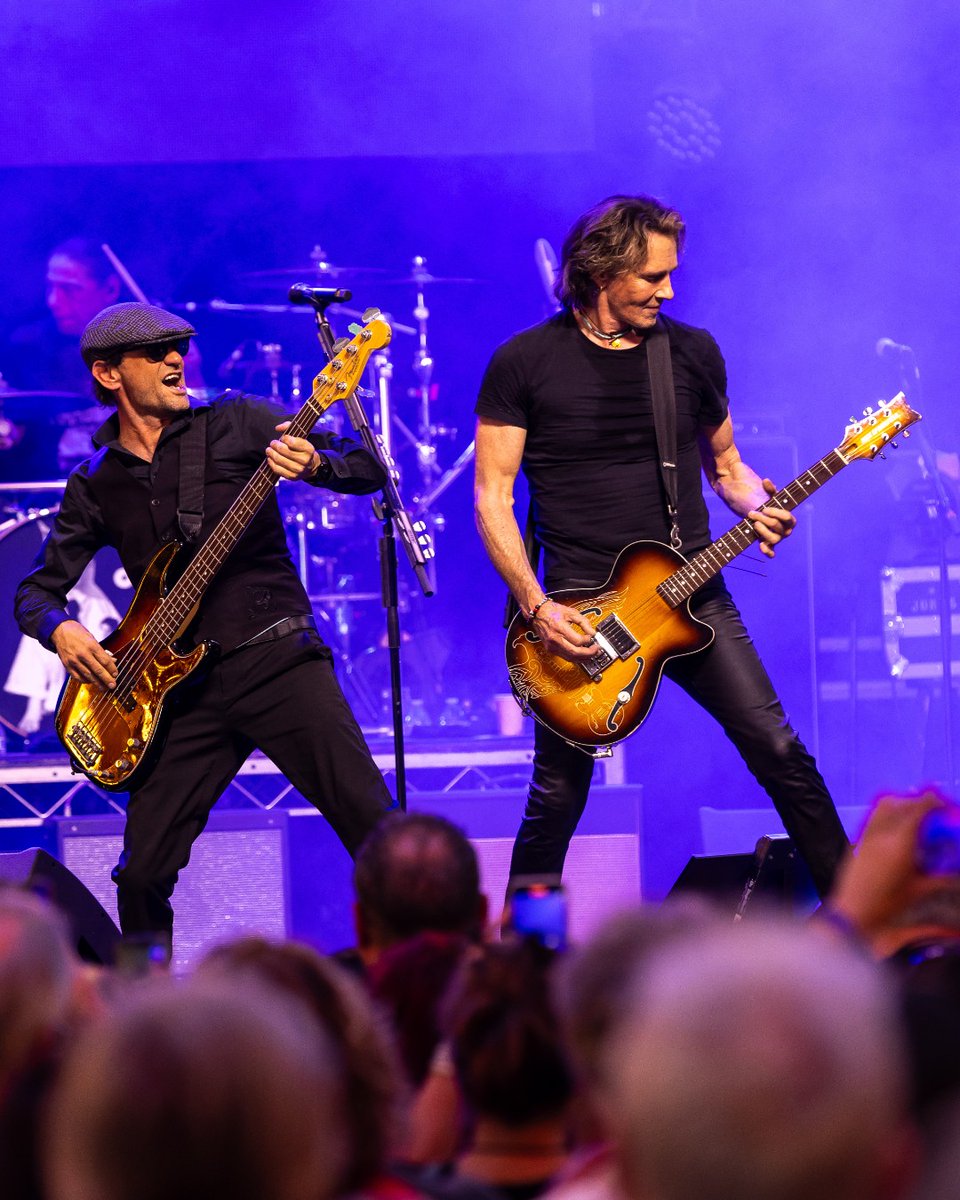 FSELV's tweet image. Rick Springfield promised 'We're Gonna Have A Good Time' last Saturday night and he did not disappoint! What a way to close out the Downtown Rocks series! 

#DowntownRocks #FremontStreetExperience #RickSpringfield
