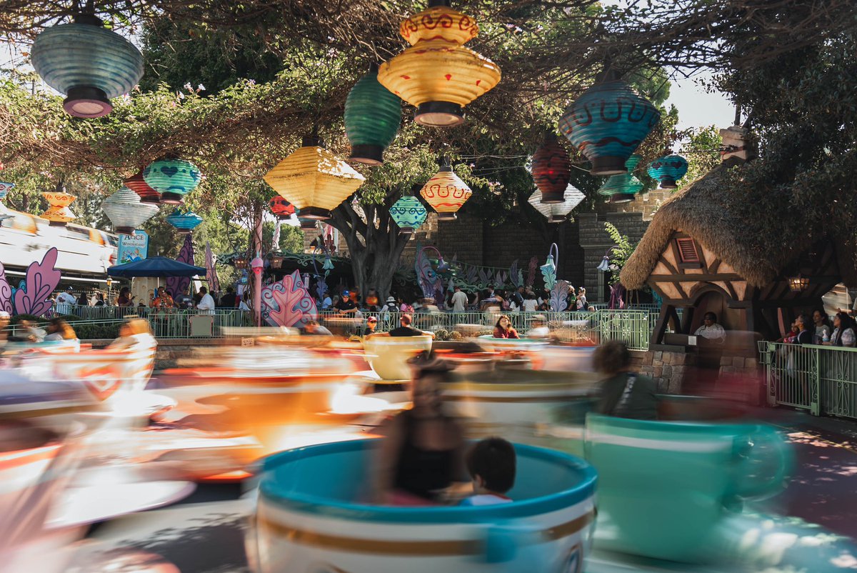 drebuado's tweet photo. @SonyAlpha Fx3 at Disneyland https://t.co/zUFHkltoTP