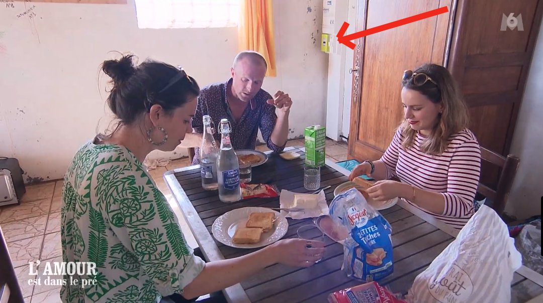 pierrot80remy's tweet photo. @Samleretour le truc le plus moderne chez lui c'est ...
le compteur Linky 🤣🤣
#adp2024 #adp https://t.co/boA7GBg45W