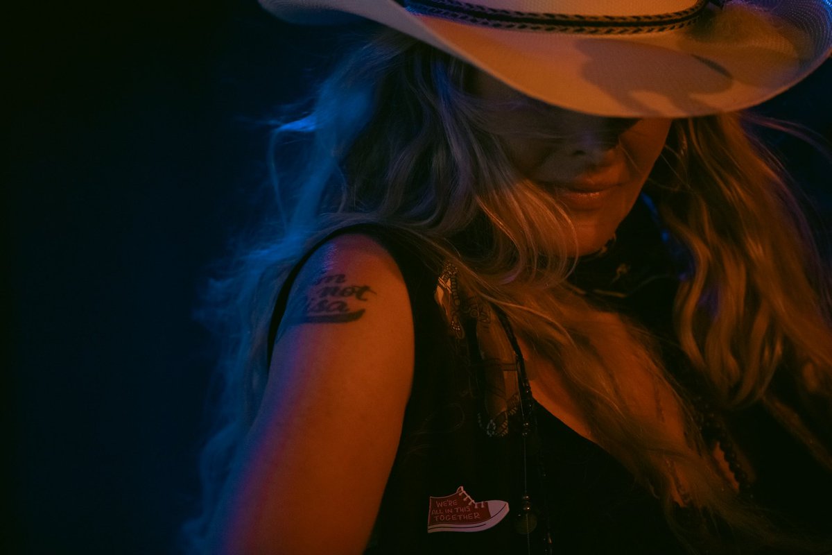 Elizabeth Cook (@elizabeth_cook) on Twitter photo Looking forward to joining the ONE & ONLY <a href="/robertearlkeen/">Robert Earl Keen</a>! 12/12 <a href="/theryman/">Ryman Auditorium</a> in Nashville (band show) & 12/14 at #TheEllisTheater in Philadelphia, MS (solo). Ellis presale starts 10/8 & Ryman presale starts 10/10. Tickets available 10/11 at 10AM central Elizabeth-Cook.com/tour ⭐️ Looking forward to joining the ONE & ONLY <a href="/robertearlkeen/">Robert Earl Keen</a>! 12/12 <a href="/theryman/">Ryman Auditorium</a> in Nashville (band show) & 12/14 at #TheEllisTheater in Philadelphia, MS (solo). Ellis presale starts 10/8 & Ryman presale starts 10/10. Tickets available 10/11 at 10AM central Elizabeth-Cook.com/tour ⭐️