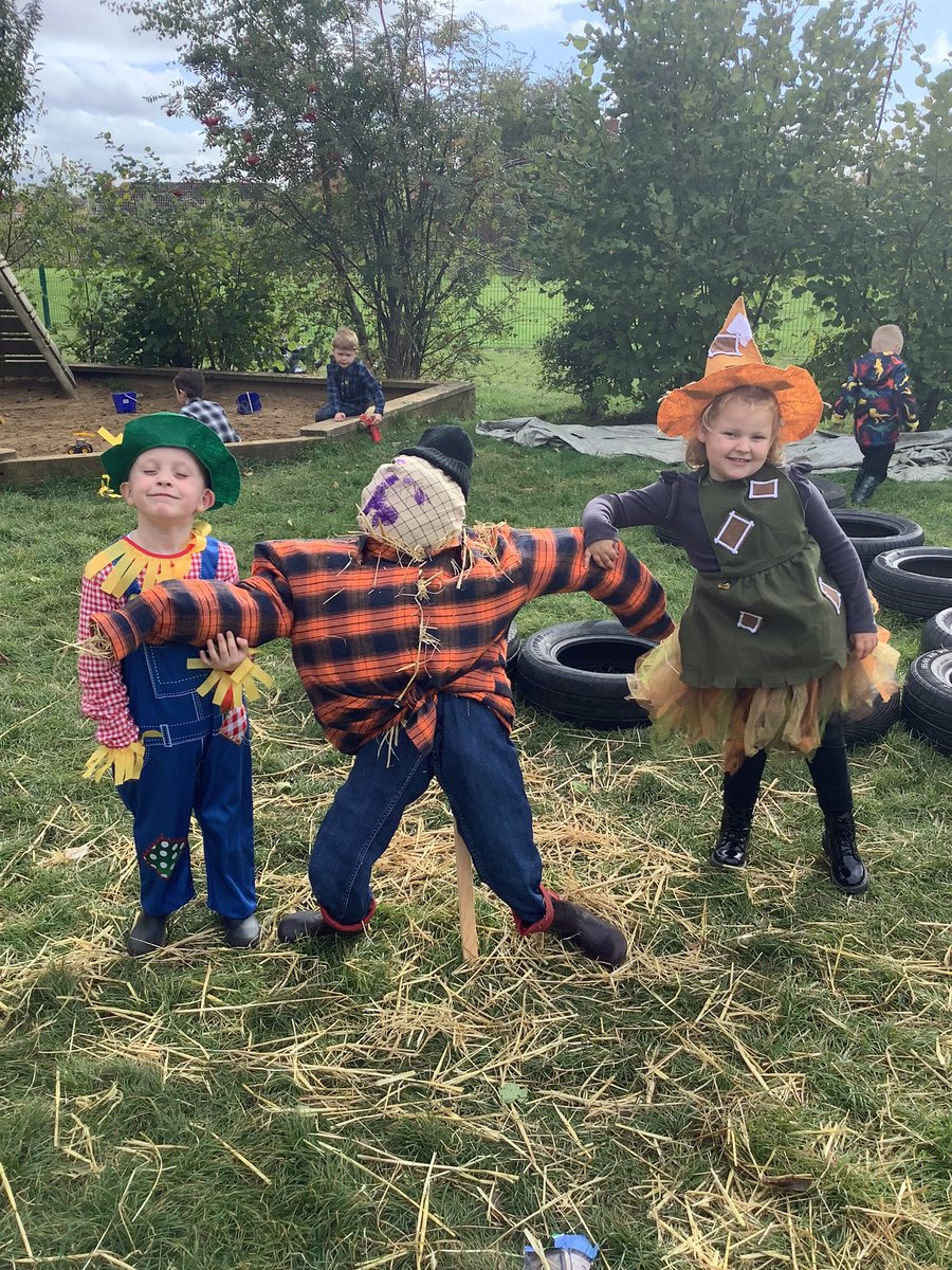 Priory Primary (@priory_primary) on Twitter photo ‘I’m a Dingle Dangle Scarecrow’… Foundation Stage have enjoyed their Scarecrow Day! 🌾🚜🧑🌾 <a href="/thrivetrust_UK/">thrivetrust_UK</a> ‘I’m a Dingle Dangle Scarecrow’… Foundation Stage have enjoyed their Scarecrow Day! 🌾🚜🧑🌾 <a href="/thrivetrust_UK/">thrivetrust_UK</a>