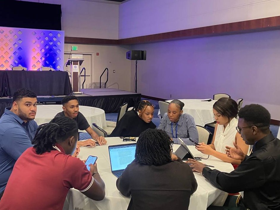 AucWeb3's tweet image. 🌍 The AUC Web3 Club recently had the privilege of attending the 5th Annual HBCU Fintech &amp;amp; Blockchain Conference hosted by @MorganStateU Fintech Center!

Our club is on a mission to create a community of Builders in the Black community utilizing blockchain for businesses🚀