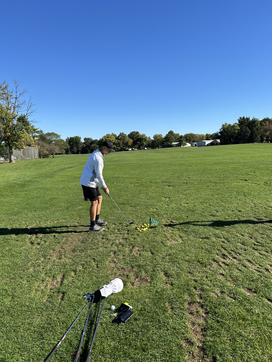 Beautiful day down here at Hickory Point golf club for Aidan Penoyer as he competes in the IHSA Decatur MacArthur Sectional … Good luck kid!!!