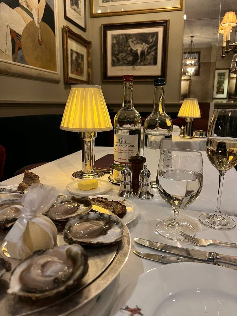 biketune2's tweet image. Let me share with you the seafood rice I had with my college roommate this afternoon.😋😋