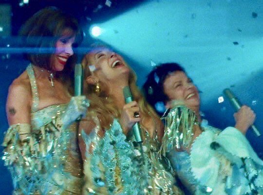 ceruleanstreep's tweet photo. Donna and The Dynamos https://t.co/UFTee5bC0l