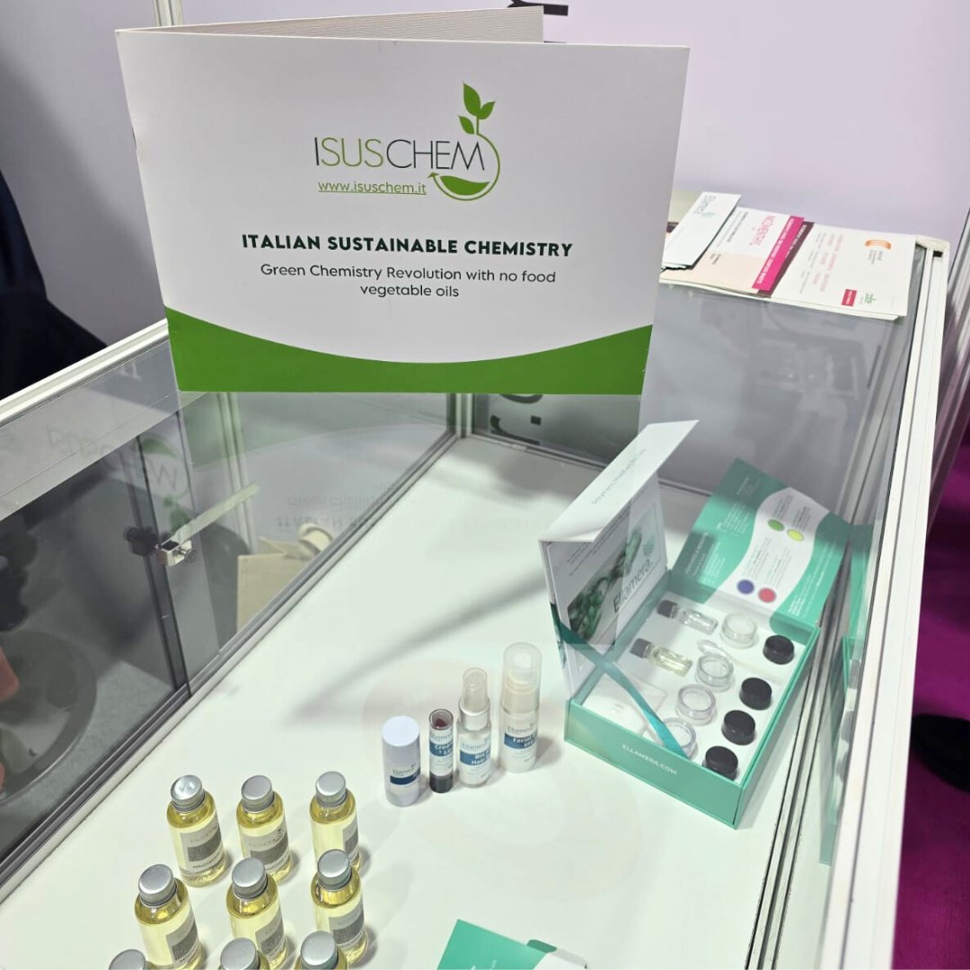 IsuschemS's tweet photo. Isuschem al Beauty Instabul 2024: in sinergia con DOLDER LTD., abbiamo presentato i nostri additivi cosmetici innovativi, ideali per la produzione di creme per viso, prodotti per capelli e creme solari.

#bioeconomiacircolare #greenchemistry #sostenibilita https://t.co/XmzDN8GooM