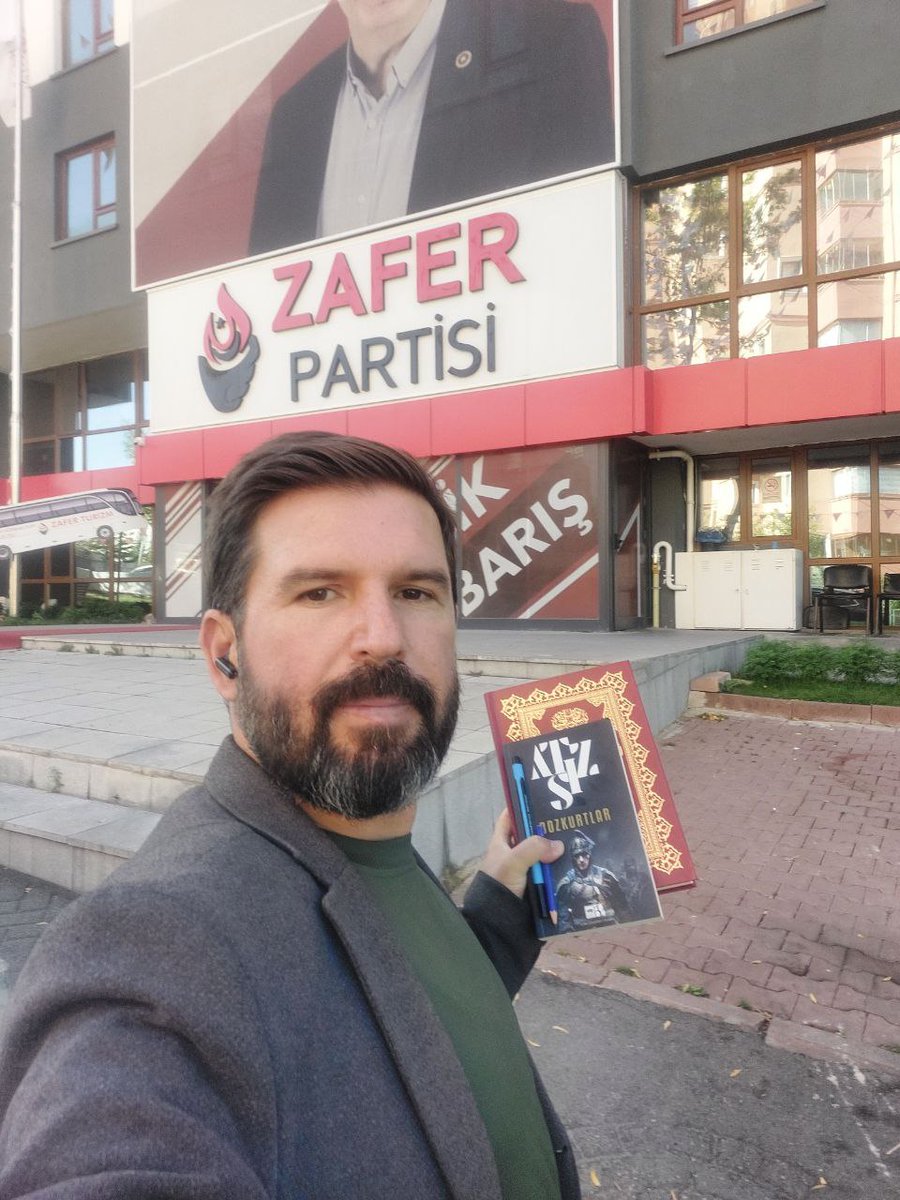 Muhendis11buko's tweet photo. @LutfuSahsuvar Geçmiş Olsun.
Hocam.

Seni Seviyoruz. https://t.co/MQiUN6hVx4