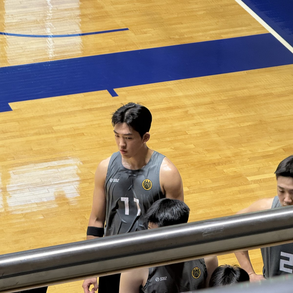 사진첩에 지원이야가 있어서ㅋㅋ (상무 유니폼 통풍이 잘 안 되나ㅂ ㅏ .. )