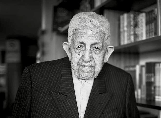 Milli Görüş hareketinin öncülerinden, ESAM (Ekonomik ve Sosyal Araştırmalar Merkezi) Genel Başkanı Recai Kutan ağabeyimiz vefat etmiştir.

Kendisine Cenab-ı Allah’tan rahmet, ailesine ve sevenlerine başsağlığı dileriz.