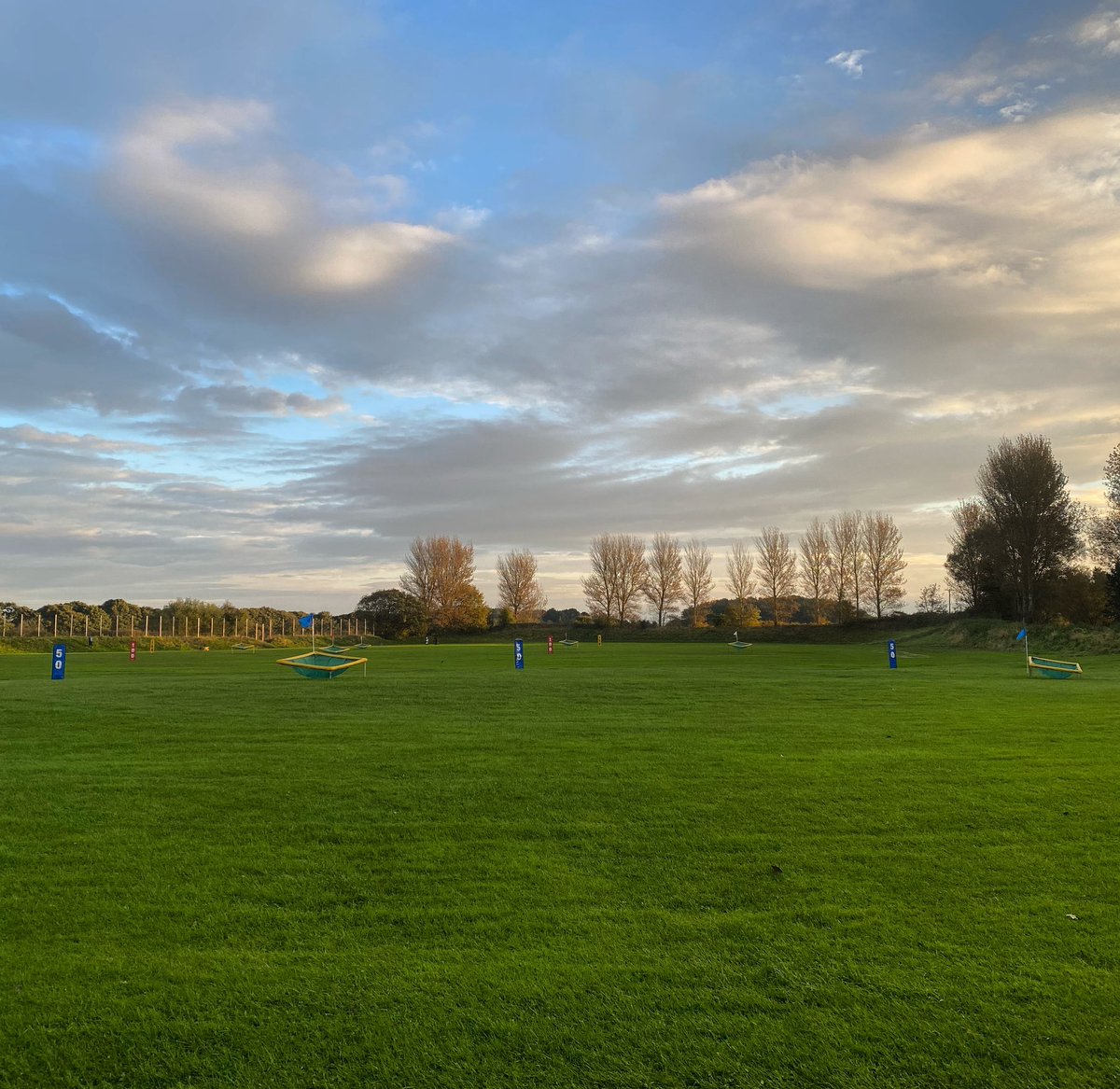 FormbyGC's tweet image. Early morning autumnal sunshine ☀️ 
Who’s coming for a practice?
50 balls £5, 100 balls £7.50
Loyalty cards also available
Don’t have clubs? No problem free club hire available - no booking required!