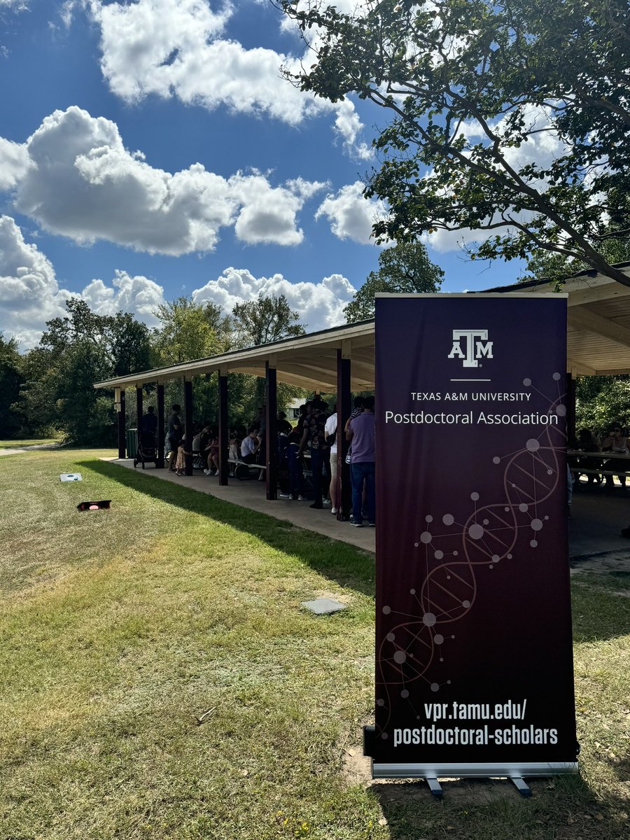TAMU_PDA's tweet photo. 🍂 Huge thank you to everyone who joined us for the Fall Picnic! It was great seeing postdocs and families having fun and making connections. Special shoutout to Dr. Joana Rocha for organizing such a fantastic event! 🙌 #TAMUPostdocs #FallPicnic https://t.co/tXMocqgJBt