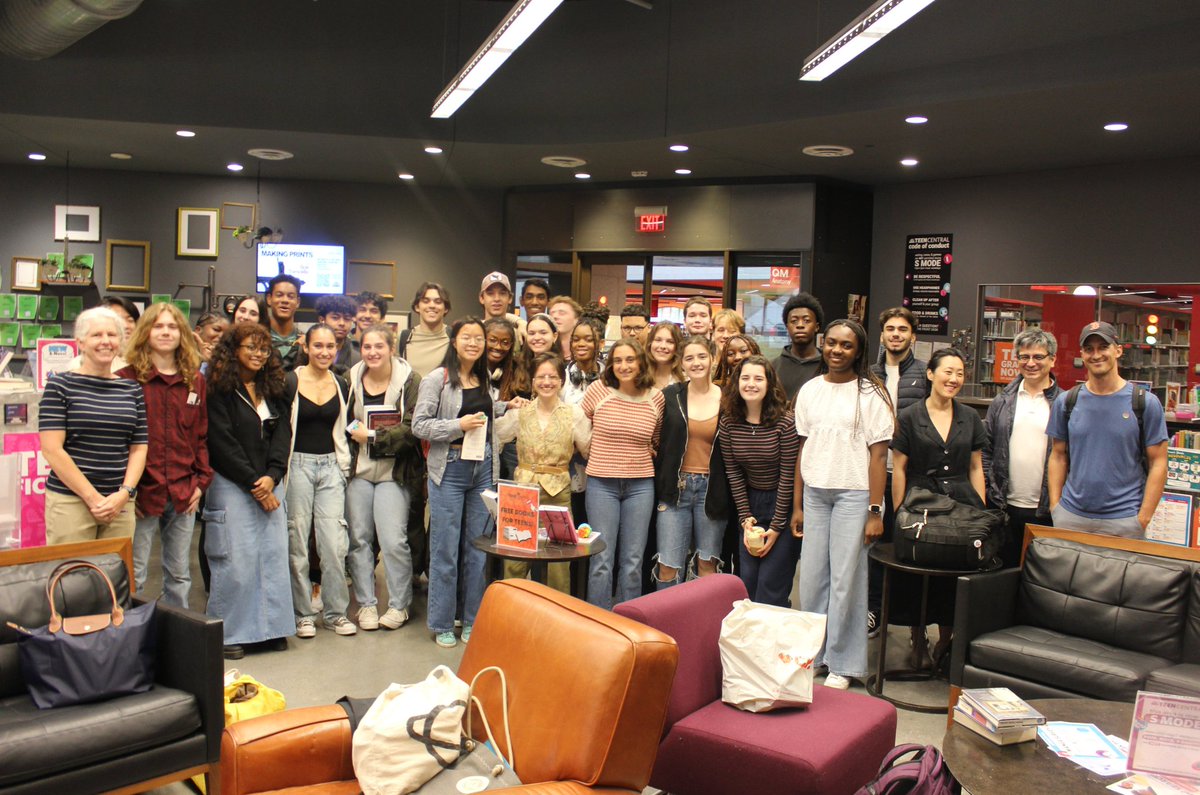 bostontrinity's tweet image. Boston Day was a success! This longstanding tradition was an all-school required event led by the Trinity Institute in which we sought to connect our learning to the context of the great city of Boston. 
#BostonTrinityAcademy #TrinityInstitute #BostonDay  #ExperientialEducation