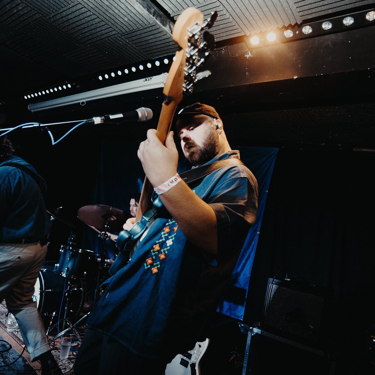 China Bears (@chinabearsband) on Twitter photo had an absolute blast being back in Norwich on Saturday, thanks for making it such a great show! 🤠
Tour continues this week!
Tues - Nottingham - <a href="/bodeganotts/">The Bodega</a>
Weds - Birmingham - <a href="/hareandhounds/">Hare & Hounds Birmingham</a>
Thurs - London - <a href="/OsloHackney/">Oslo Hackney</a>
Fri - Bristol - <a href="/exchangebristol/">Exchange Bristol</a> had an absolute blast being back in Norwich on Saturday, thanks for making it such a great show! 🤠
Tour continues this week!
Tues - Nottingham - <a href="/bodeganotts/">The Bodega</a>
Weds - Birmingham - <a href="/hareandhounds/">Hare & Hounds Birmingham</a>
Thurs - London - <a href="/OsloHackney/">Oslo Hackney</a>
Fri - Bristol - <a href="/exchangebristol/">Exchange Bristol</a>