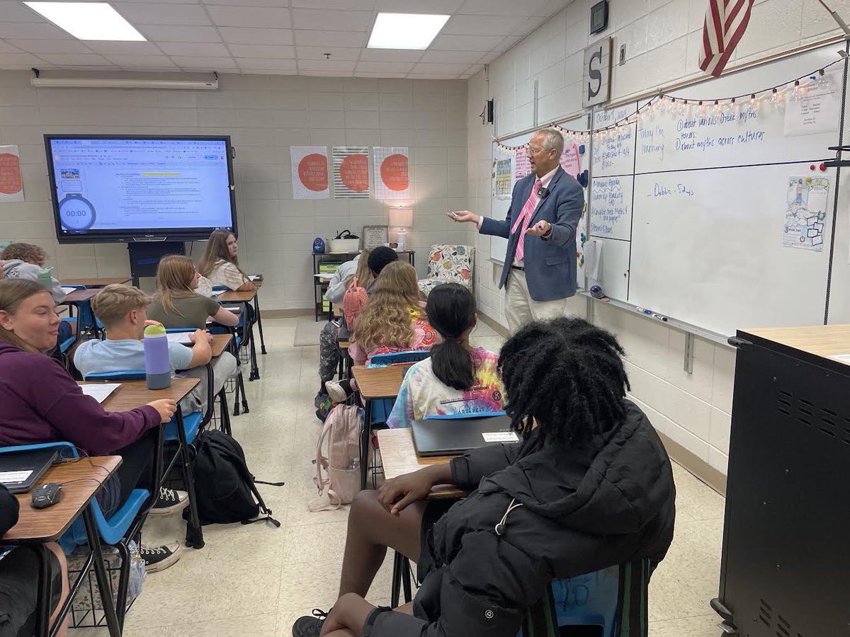 SEBMiddleSchool's tweet photo. Dr. Veland shared with students how we can use Jacket Time to recover the 133 minutes we’ve missed in class.  With 5,000 minutes available in Jacket Time, there’s no need to panic!  Let’s use our time wisely! #JacketTime #SchoolSuccess  #placeofpossibility https://t.co/dL2M8bYnTg