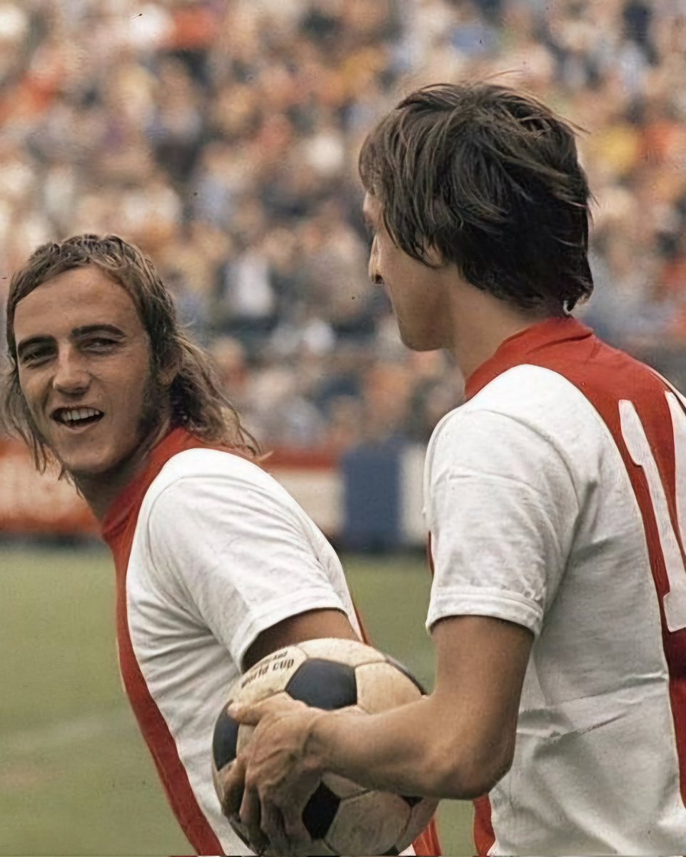 Johan Cruyff tweet media